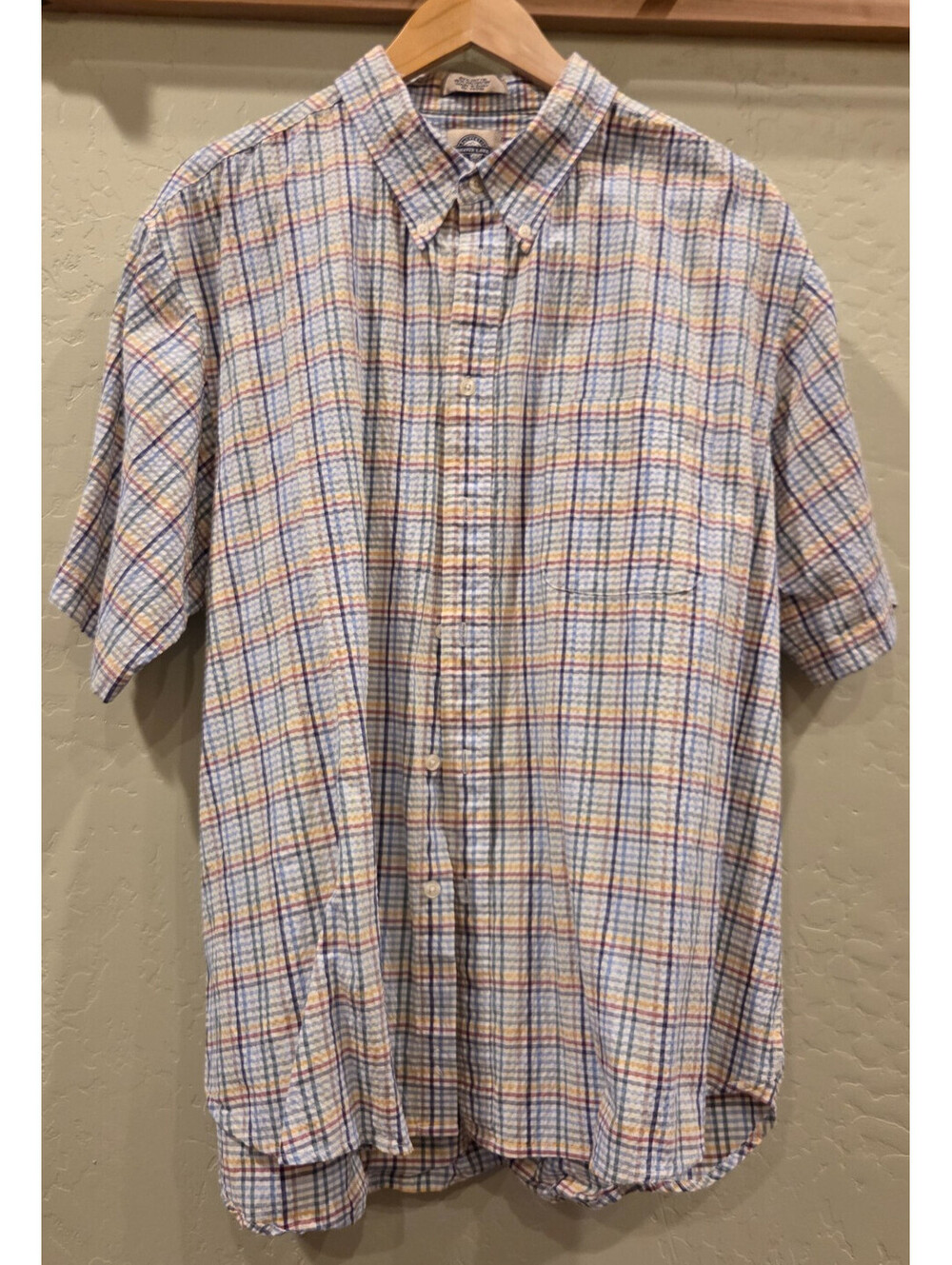 Shaver Lake Men's Plaid Shirt Size XXL Short Sleeve.  Pre-Owned.  Excellent Cond